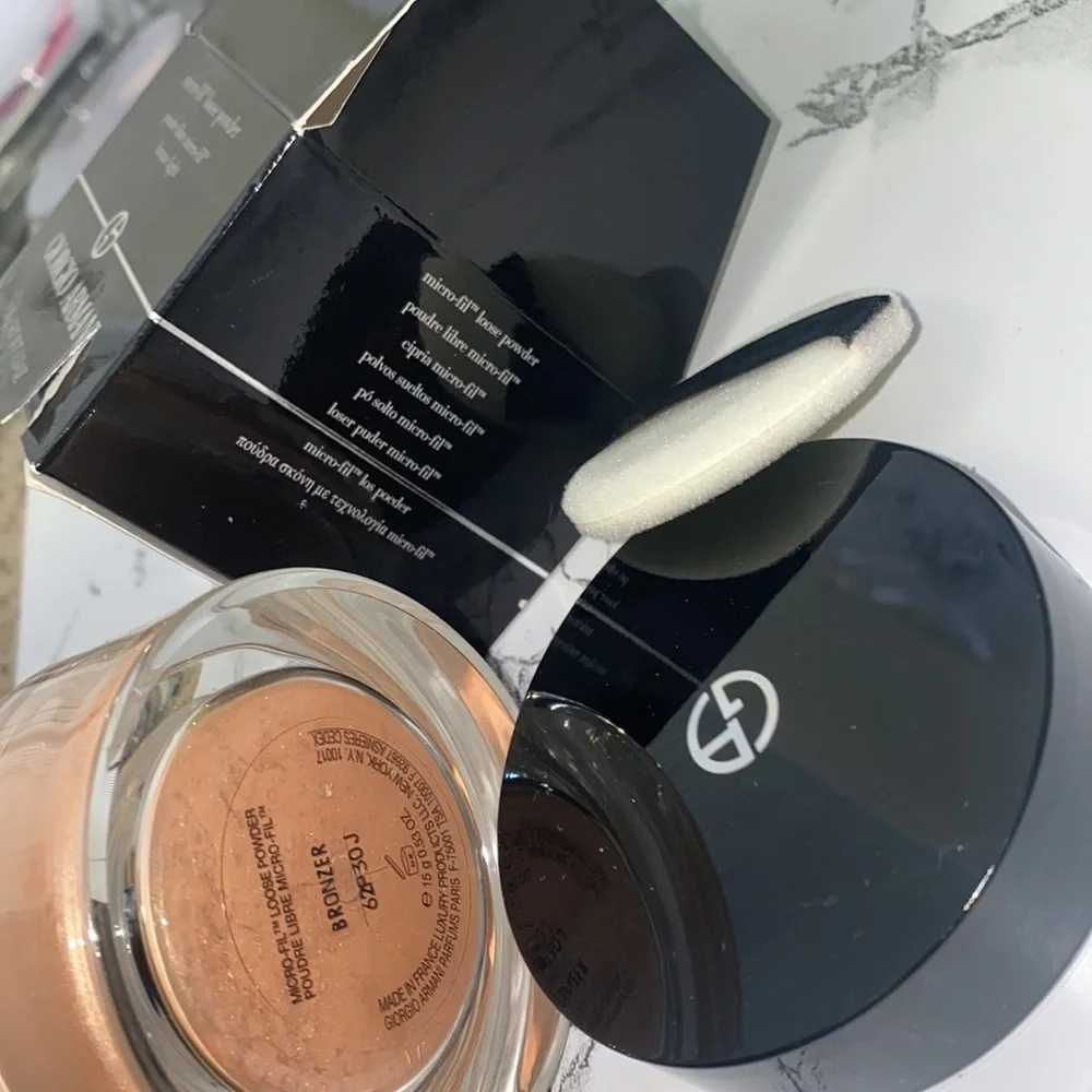 NWT Armani micro-fil loose powder: bronze light Never used Still sealed in box